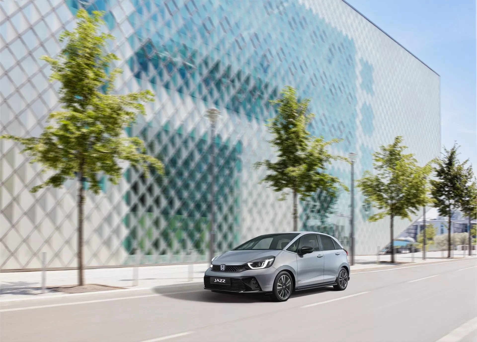 2023 Honda Jazz 5:e Generationen Facelift Modell i Dynamisk Pose